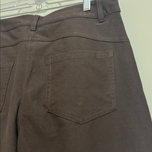 LULULEMON Like New Citysleek mid-rise barrel leg pants light utilitech espresso - Picture 8 of 10